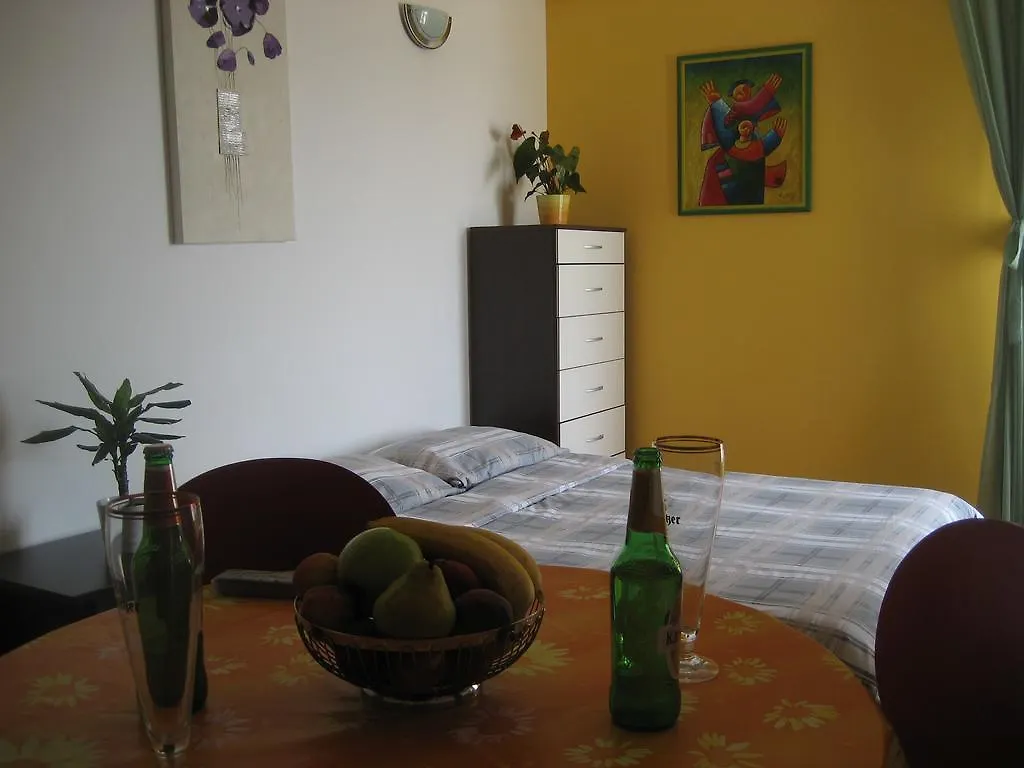 Studio Seaside Apartment Amphora Split