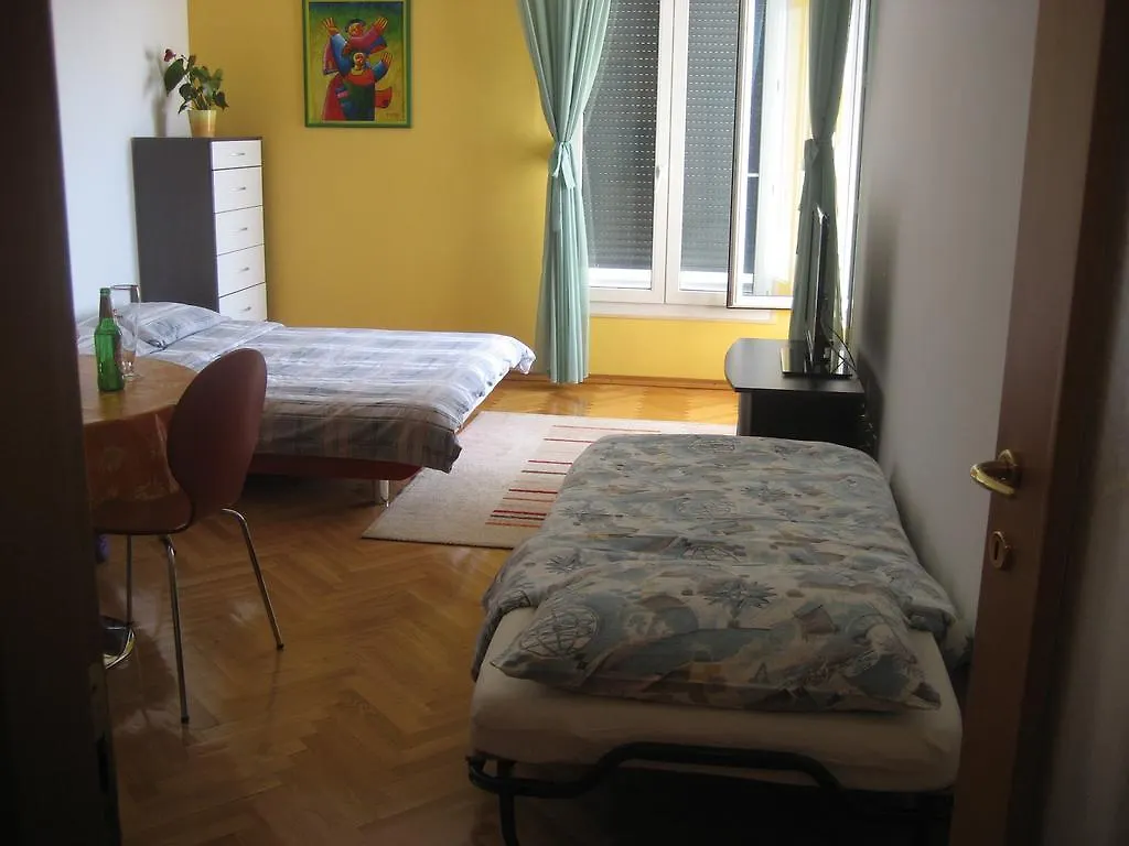 Studio Seaside Apartment Amphora