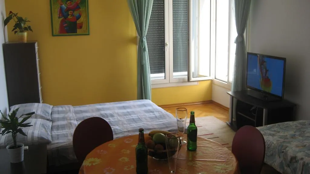 Studio Seaside Apartment Amphora