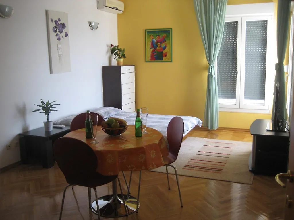 Studio Seaside Apartment Amphora 0*, Split Croatia